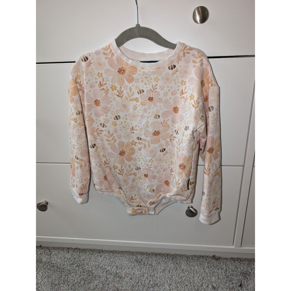 Millie + Roo Crew Neck Romper Spring Bee 12-18 EUC
